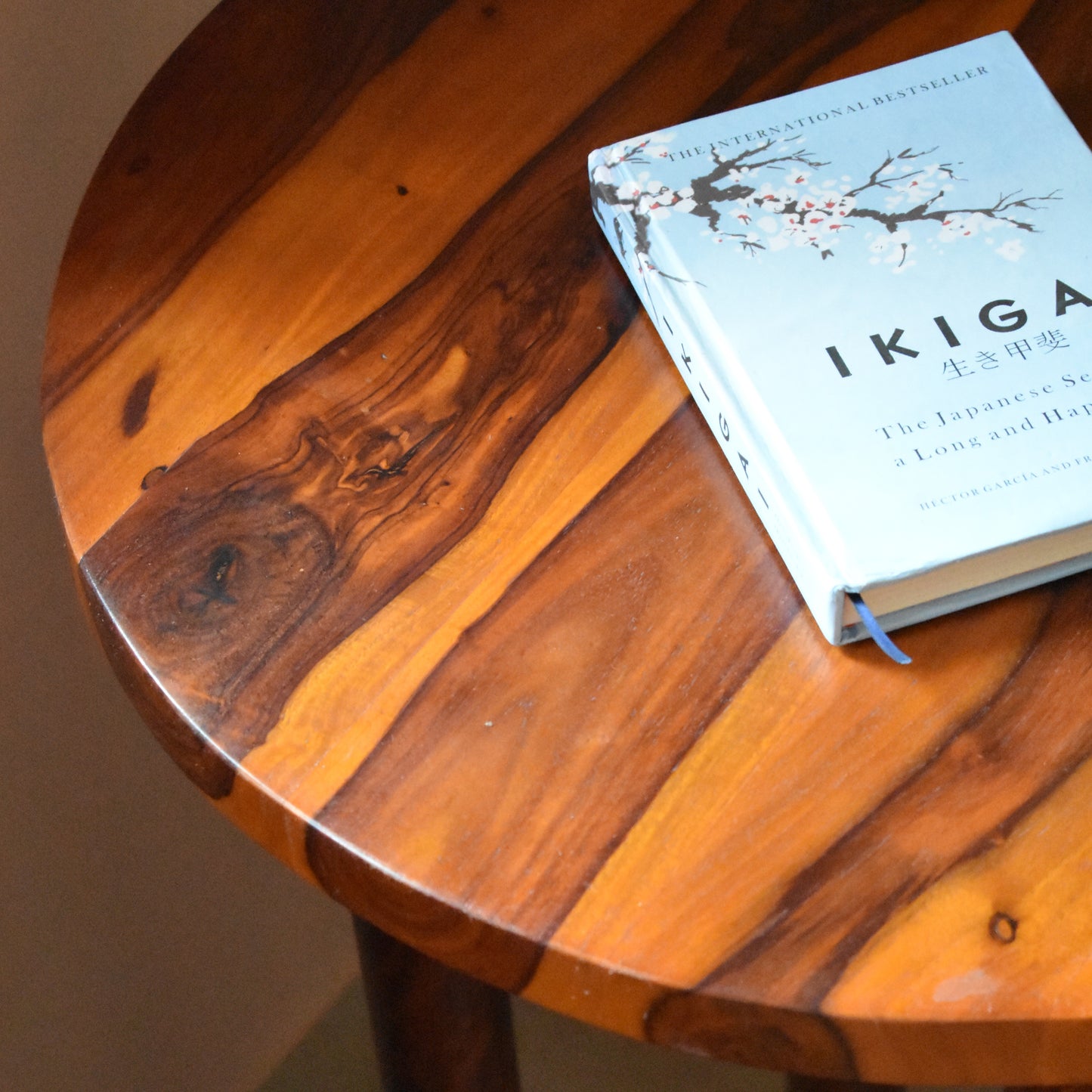 Elegant Wooden Long-Legged Side Table/Stool – A Timeless Blend of Functionality & Style